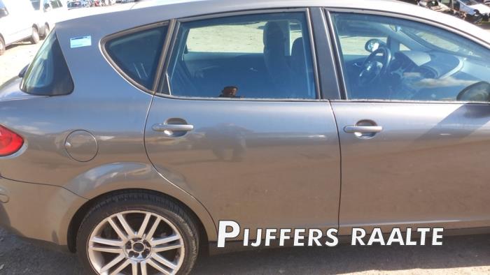 Seat Toledo 2.0 FSI 16V Sloopvoertuig (2005, Grijs)