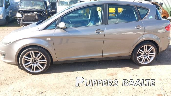 Seat Toledo 2.0 FSI 16V Sloopvoertuig (2005, Grijs)