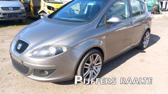 Seat Toledo 2.0 FSI 16V Sloopvoertuig (2005, Grijs)