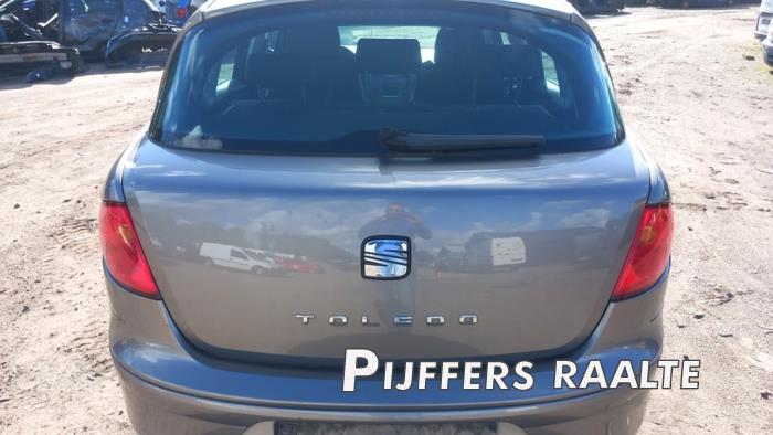 Seat Toledo 2.0 FSI 16V Sloopvoertuig (2005, Grijs)