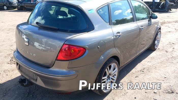 Seat Toledo 2.0 FSI 16V Sloopvoertuig (2005, Grijs)