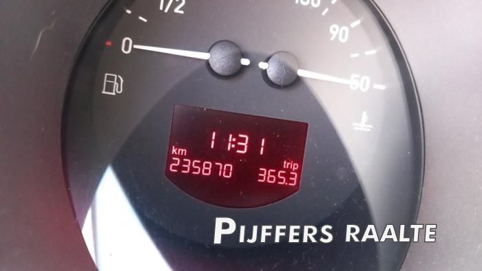 Seat Toledo 2.0 FSI 16V Sloopvoertuig (2005, Grijs)