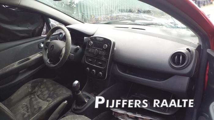 Renault Clio IV 0.9 Energy TCE 90 12V Skrotfordon (2018, ROOD)