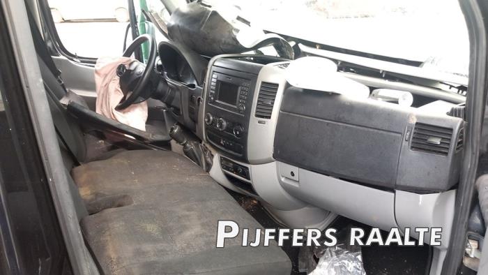 Mercedes Sprinter 5t 516 CDI 16V Sloopvoertuig (2016, Metallic, Zwart)