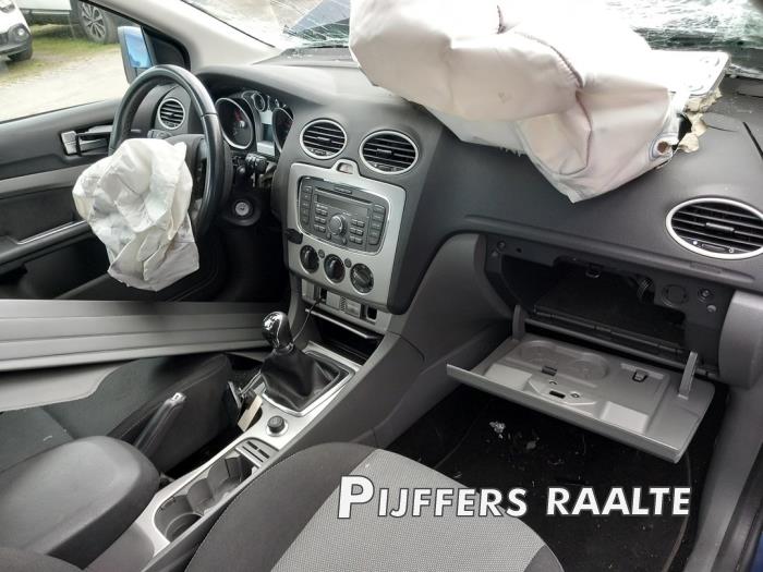 Ford Focus 2 Wagon 1.6 16V Sloopvoertuig (2010, Blauw)