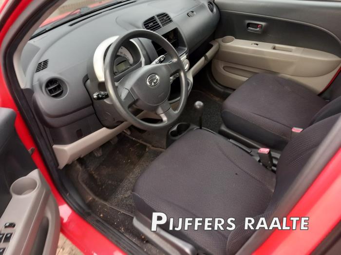 Daihatsu Sirion 2 1.0 12V DVVT Sloopvoertuig (2005, Rood)