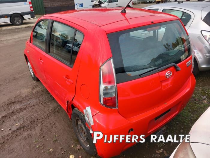 Daihatsu Sirion 2 1.0 12V DVVT Sloopvoertuig (2005, Rood)