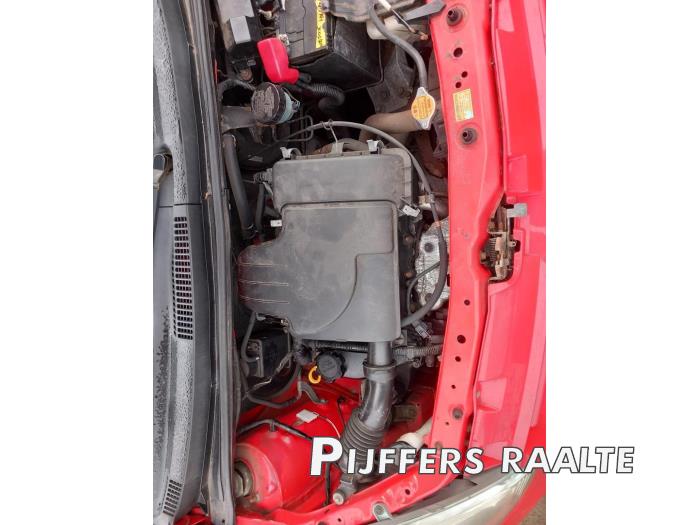 Daihatsu Sirion 2 1.0 12V DVVT Sloopvoertuig (2005, Rood)