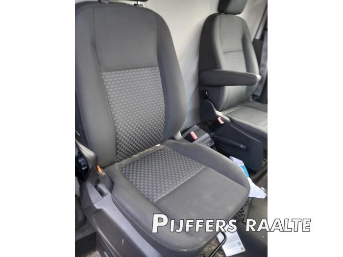 Ford Transit 2.0 TDCi 16V Eco Blue 130 RWD Sloopvoertuig (2022, Roze, Wit)