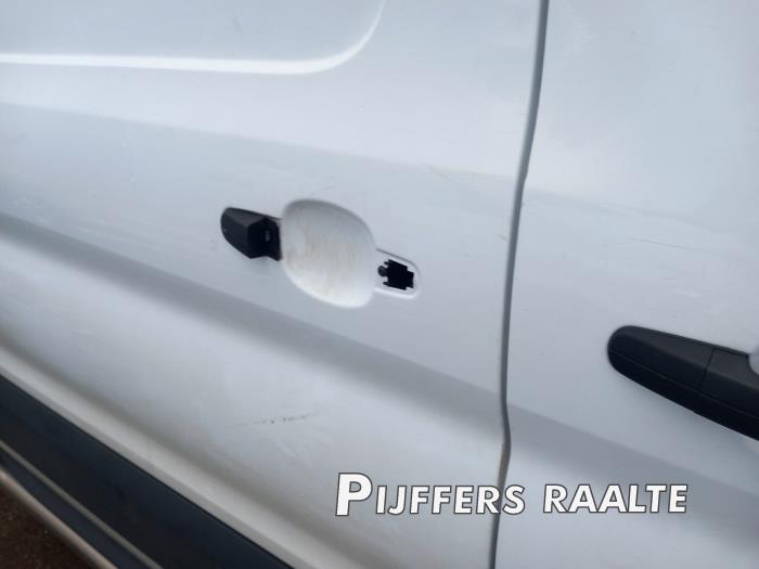 Ford Transit 2.0 TDCi 16V Eco Blue 130 RWD Sloopvoertuig (2022, Roze, Wit)