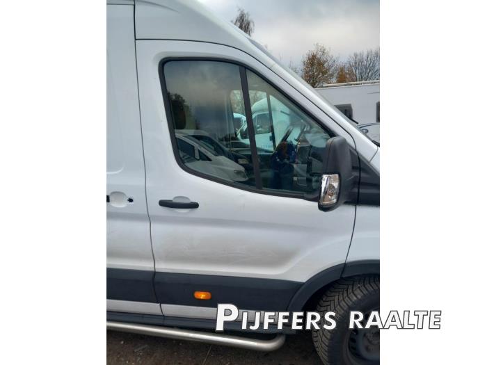 Ford Transit 2.0 TDCi 16V Eco Blue 130 RWD Sloopvoertuig (2022, Roze, Wit)