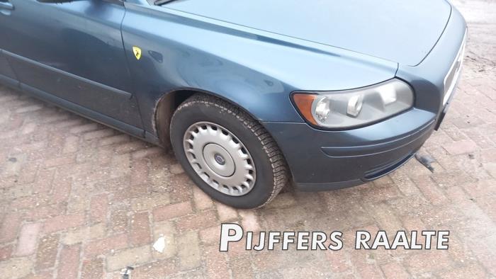 Volvo V50 1.8 16V Skrotfordon (2005, BLAUW)