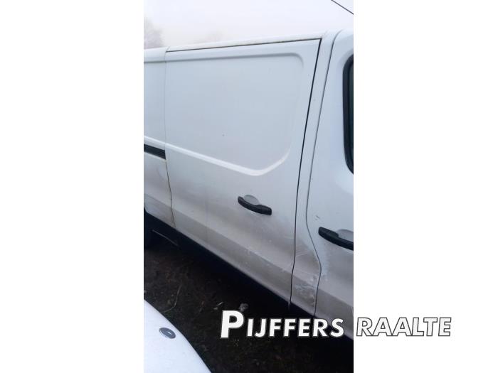 Opel Vivaro 1.6 CDTI BiTurbo 120 Skrotfordon (2015, ICY WHITE)
