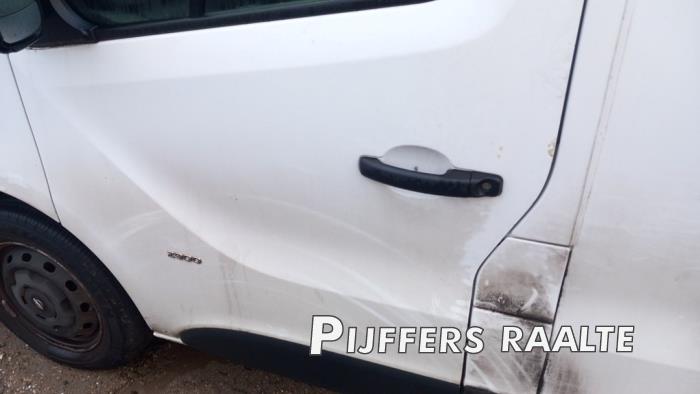 Opel Vivaro 1.6 CDTI BiTurbo 120 Skrotfordon (2015, ICY WHITE)