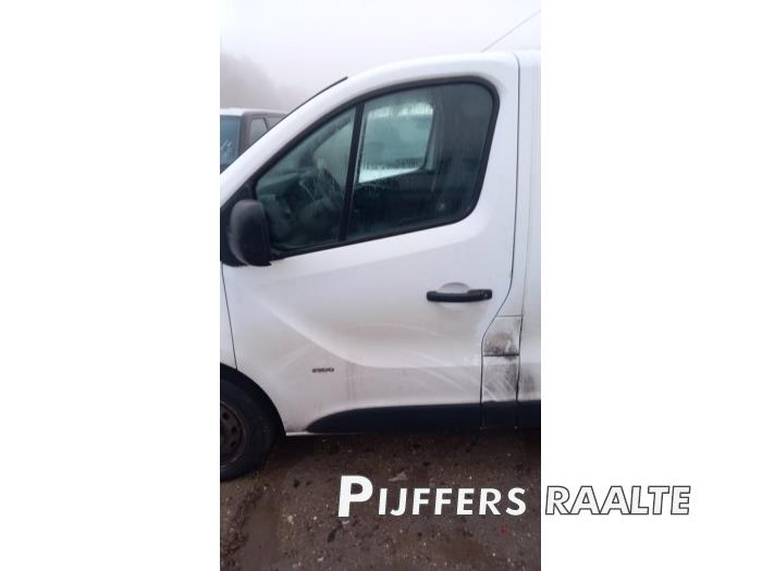 Opel Vivaro 1.6 CDTI BiTurbo 120 Skrotfordon (2015, ICY WHITE)