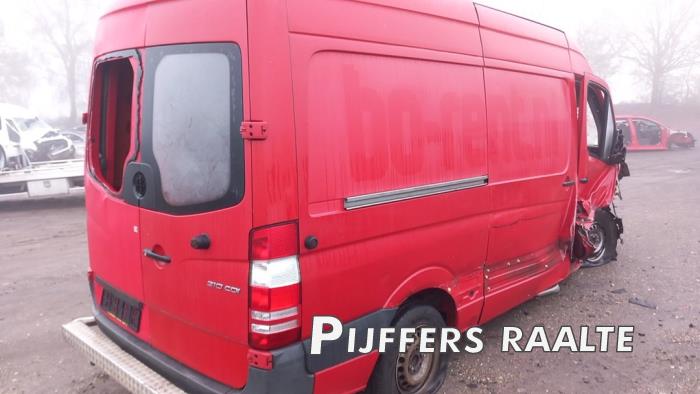 Mercedes Sprinter 3t 210 CDI 16V Sloopvoertuig (2016, Rood)