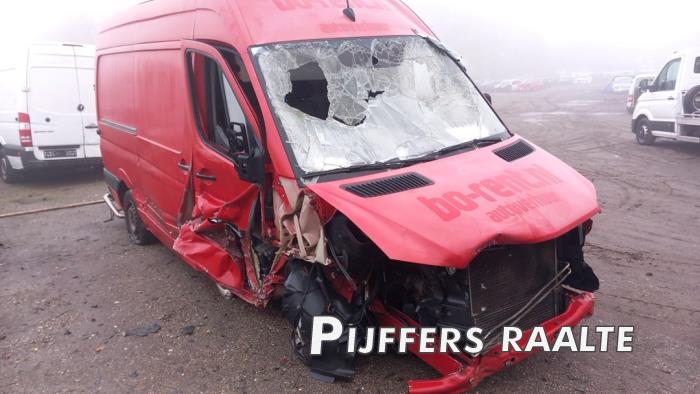 Mercedes Sprinter 3t 210 CDI 16V Sloopvoertuig (2016, Rood)