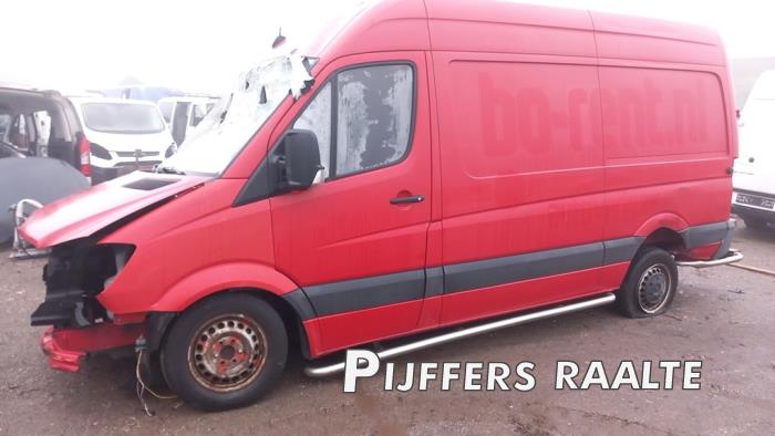 Mercedes Sprinter 3t 210 CDI 16V Sloopvoertuig (2016, Rood)