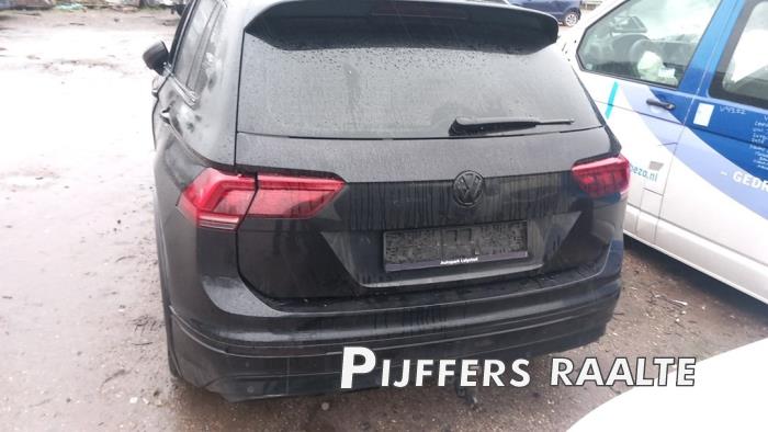 Volkswagen Tiguan 2.0 TDI 16V 4Motion Skrotfordon (2017, ZWART)