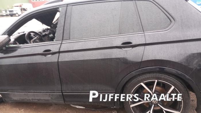 Volkswagen Tiguan 2.0 TDI 16V 4Motion Skrotfordon (2017, ZWART)