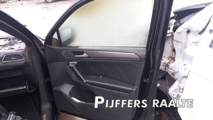 Volkswagen Tiguan 2.0 TDI 16V 4Motion Skrotfordon (2017, ZWART)