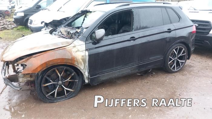 Volkswagen Tiguan 2.0 TDI 16V 4Motion Skrotfordon (2017, ZWART)