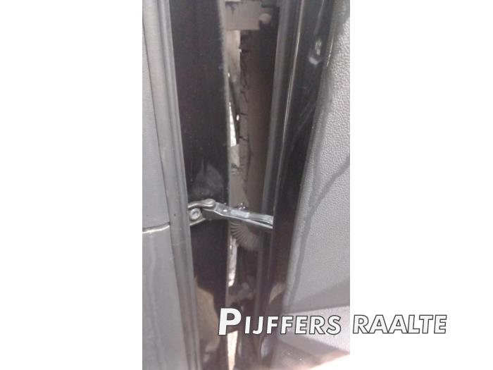 Volkswagen Tiguan 2.0 TDI 16V 4Motion Skrotfordon (2017, ZWART)