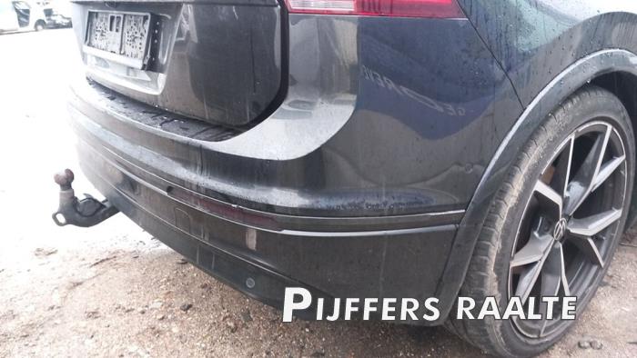 Volkswagen Tiguan 2.0 TDI 16V 4Motion Skrotfordon (2017, ZWART)