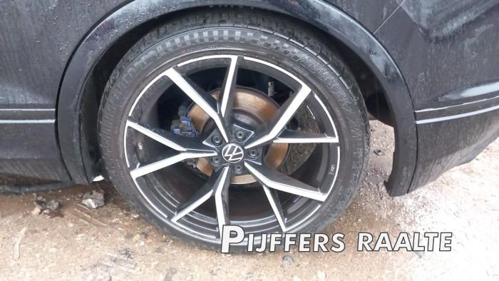 Volkswagen Tiguan 2.0 TDI 16V 4Motion Skrotfordon (2017, ZWART)