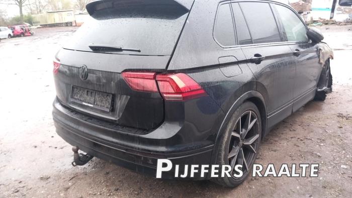 Volkswagen Tiguan 2.0 TDI 16V 4Motion Skrotfordon (2017, ZWART)