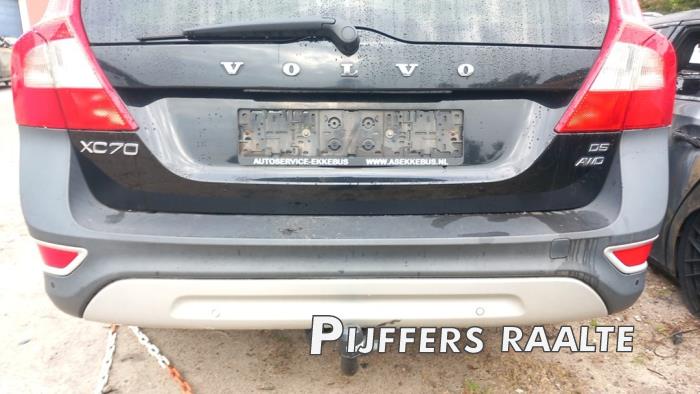 Volvo XC70 2.4 D5 20V AWD Skrotfordon (2009, ZWART)