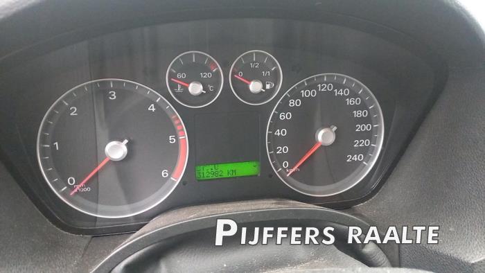 Ford Focus C-Max 1.6 TDCi 16V Skrotfordon (2005, GRIJS)