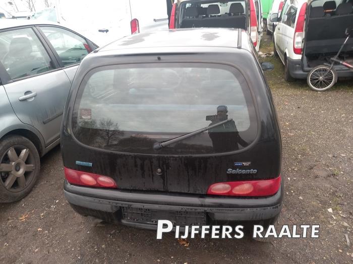 Fiat Seicento 1.1 MPI S,SX,Sporting Skrotfordon (2002, ZWART)