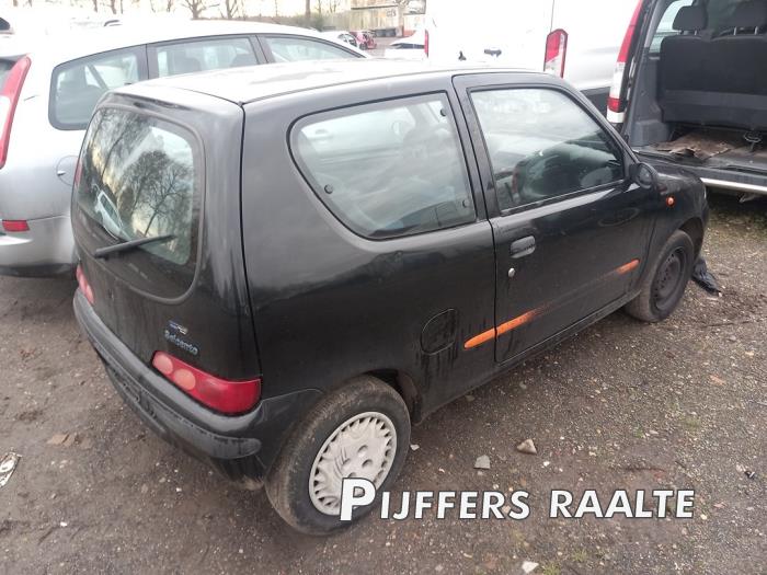 Fiat Seicento 1.1 MPI S,SX,Sporting Skrotfordon (2002, ZWART)