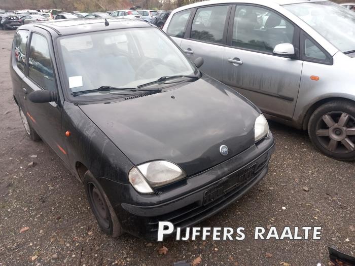 Fiat Seicento 1.1 MPI S,SX,Sporting Skrotfordon (2002, ZWART)