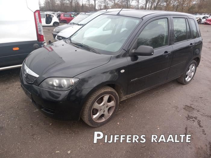 Mazda 2 1.4 16V Skrotfordon (2006, ZWART)
