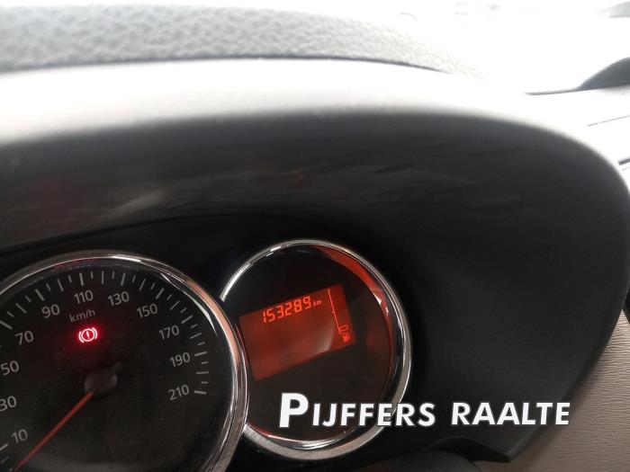 Dacia Lodgy 1.2 TCE 16V Skrotfordon (2013, BEIGE CENDRE)