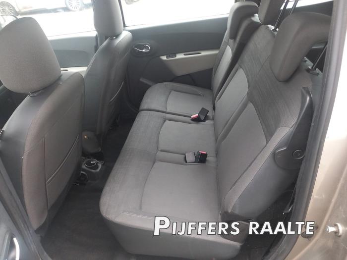 Dacia Lodgy 1.2 TCE 16V Skrotfordon (2013, BEIGE CENDRE)