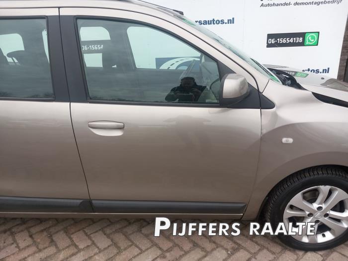 Dacia Lodgy 1.2 TCE 16V Skrotfordon (2013, BEIGE CENDRE)