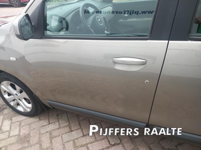 Dacia Lodgy 1.2 TCE 16V Skrotfordon (2013, BEIGE CENDRE)