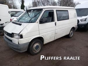 Volkswagen Transporter T4 2.4 D  (Skrot)
