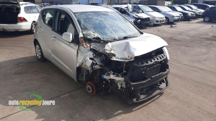 Hyundai i10 1.0 12V Sloopvoertuig (2016, Grijs)