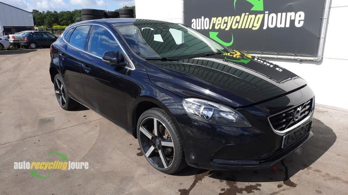 Volvo V40 2.0 D2 16V Sloopvoertuig (2015, Zwart)