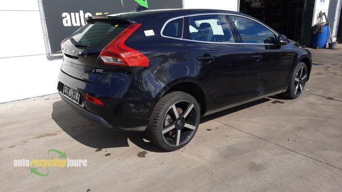 Volvo V40 2.0 D2 16V Sloopvoertuig (2015, Zwart)