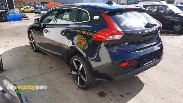 Volvo V40 2.0 D2 16V Sloopvoertuig (2015, Zwart)