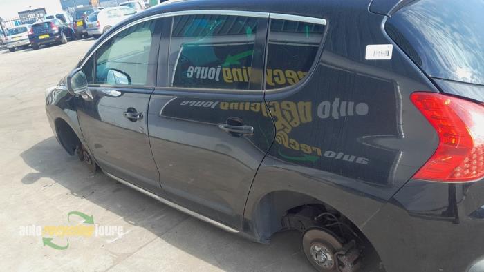 Peugeot 3008 I 1.6 16V THP 155 Skrotfordon (2010, ZWART)