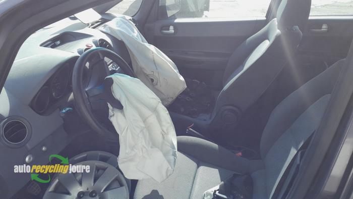 Mitsubishi Colt 1.3 16V Sloopvoertuig (2004, Grijs)