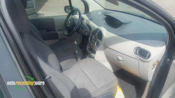 Renault Modus/Grand Modus 1.2 16V Skrotfordon (2004, ZWART)