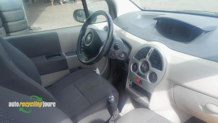 Renault Modus/Grand Modus 1.2 16V Skrotfordon (2004, ZWART)