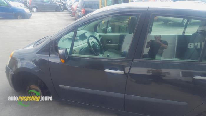 Renault Modus/Grand Modus 1.2 16V Skrotfordon (2004, ZWART)